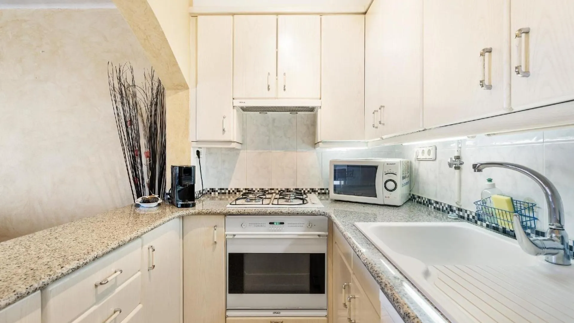 Apartment Ferienwohnung Fuer 5 Personen Ca 70 Qm In Empuriabrava, Costa Brava Golf De Roses
