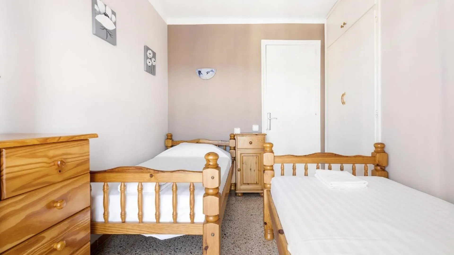 Ferienwohnung Fuer 5 Personen Ca 70 Qm In Empuriabrava, Costa Brava Golf De Roses 0*, Empuriabrava Spain