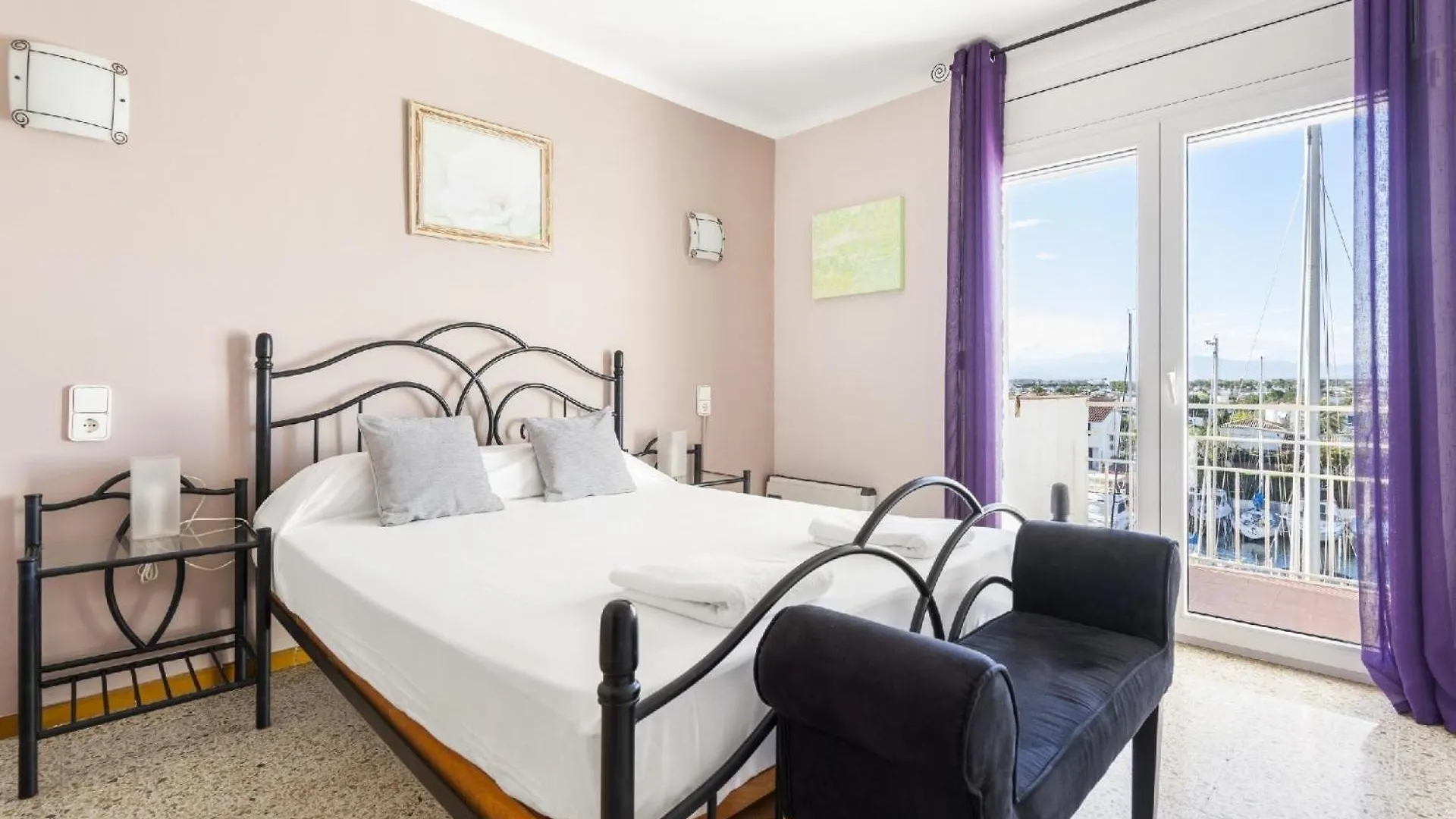 Ferienwohnung Fuer 5 Personen Ca 70 Qm In Empuriabrava, Costa Brava Golf De Roses